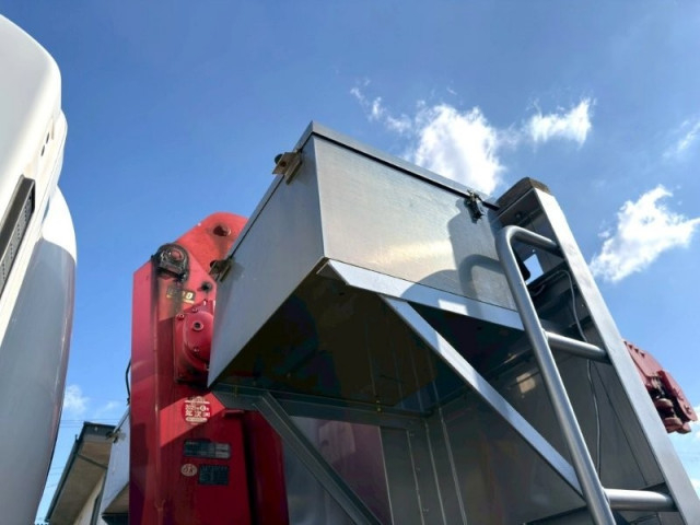 いすゞ ギガ 大型 平ボディ（クレーン付） QKG-CYZ77BM(103730) 21枚目