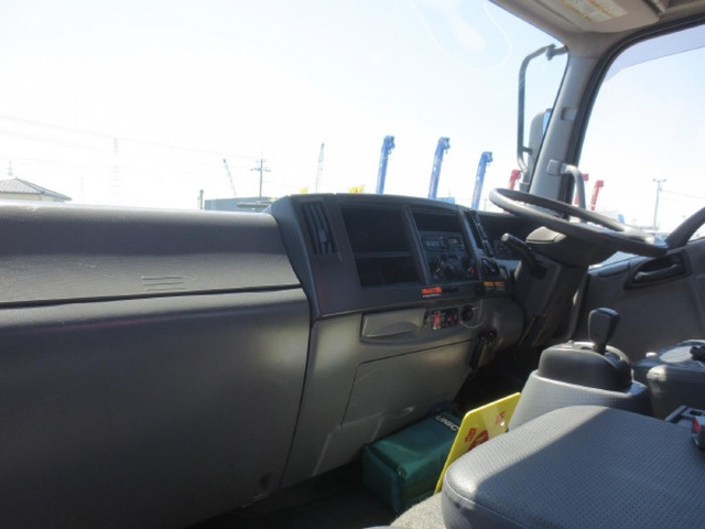 いすゞ フォワード 中型 平ボディ（クレーン付） TKG-FRR90S1(103734) 15枚目