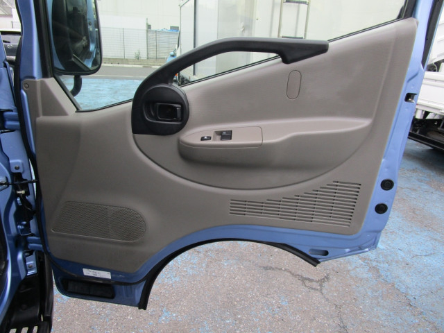 日産自動車 アトラス 小型 平ボディ CBF-SQ2F24(103735) 28枚目