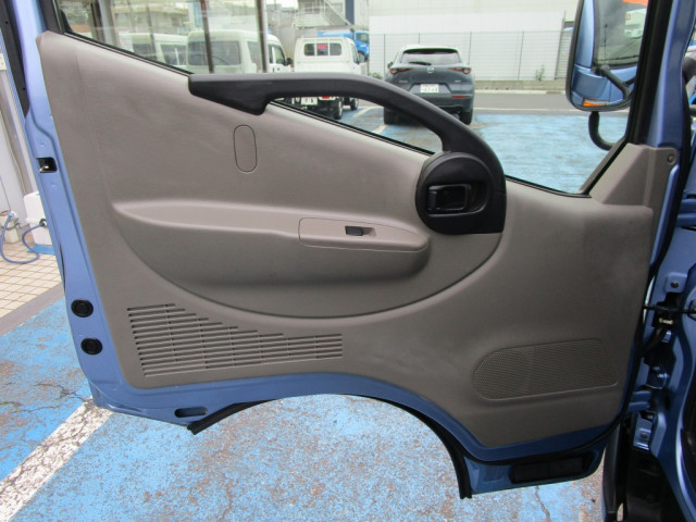 日産自動車 アトラス 小型 平ボディ CBF-SQ2F24(103735) 29枚目