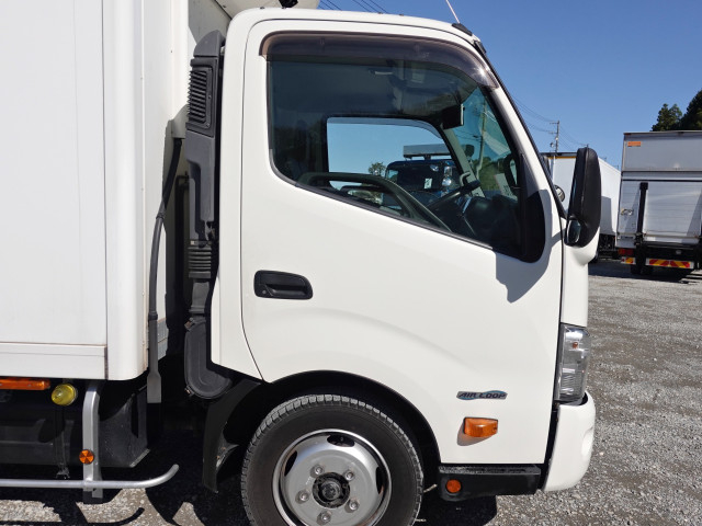 Hino dutro Small Freezer box_body TKG-XZU710M(103740) 4枚目