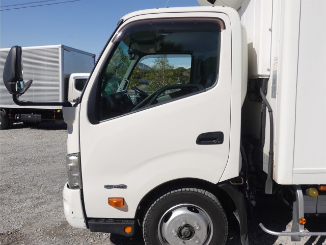 Hino dutro Small Freezer box_body TKG-XZU710M(103740) 10枚目