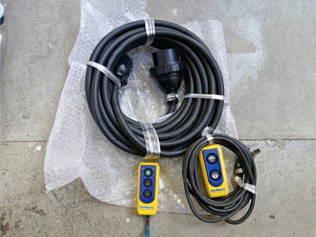 Hino dutro Small Freezer box_body TKG-XZU710M(103740) 12枚目