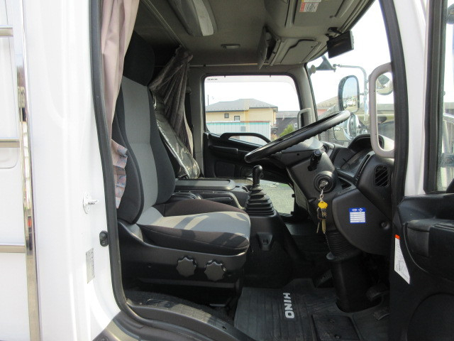 日野 レンジャー 中型 平ボディ TKG-FD7JLAG(103741) 13枚目