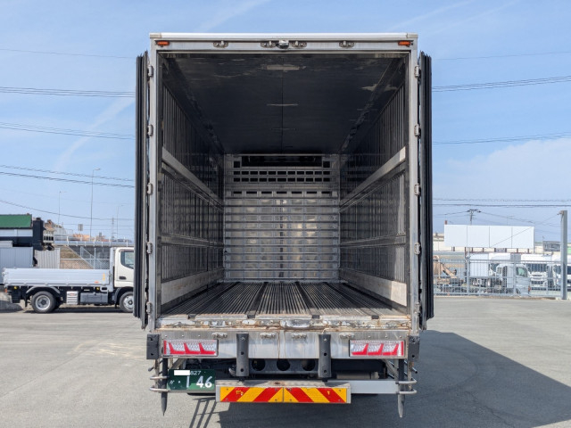 UDトラックス（日産） クオン 大型 冷蔵冷凍バン QKG-CG5ZA(103742) 9枚目