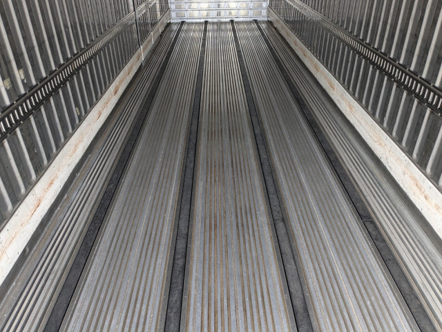 UDトラックス（日産） クオン 大型 冷蔵冷凍バン QKG-CG5ZA(103742) 25枚目