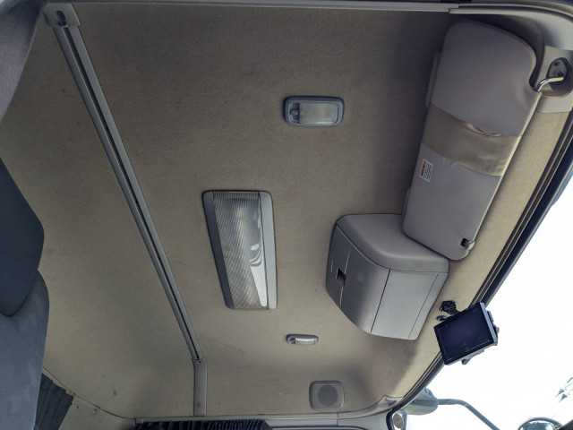 UDトラックス（日産） クオン 大型 冷蔵冷凍バン QKG-CG5ZA(103742) 35枚目