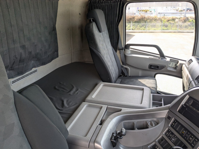 UDトラックス（日産） クオン 大型 冷蔵冷凍バン QKG-CG5ZA(103742) 36枚目