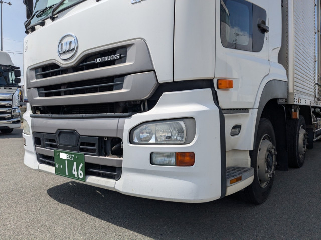 UDトラックス（日産） クオン 大型 冷蔵冷凍バン QKG-CG5ZA(103742) 47枚目