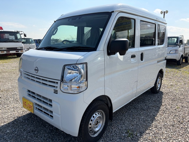 Nissan clipper k Kei van and passenger car 5BD-DR17V(103744) 1枚目