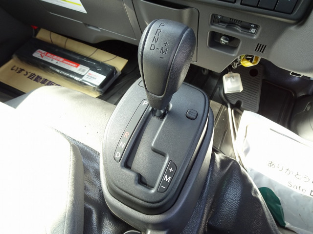 Isuzu elf Small Flat body 2TG-NJR88AF(103745) 32枚目