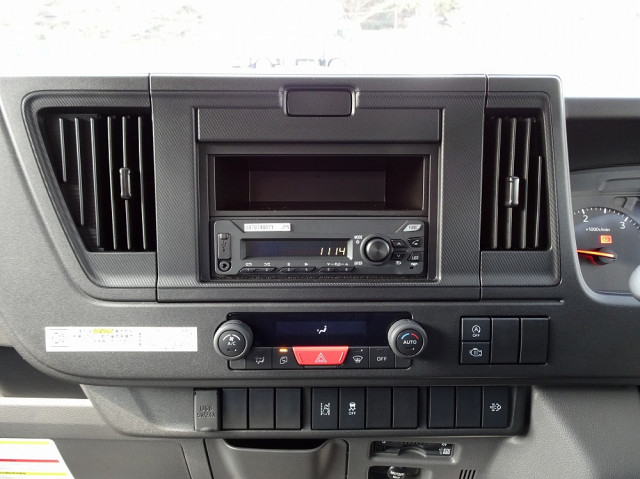 Isuzu elf Small Flat body 2TG-NJR88AF(103745) 36枚目