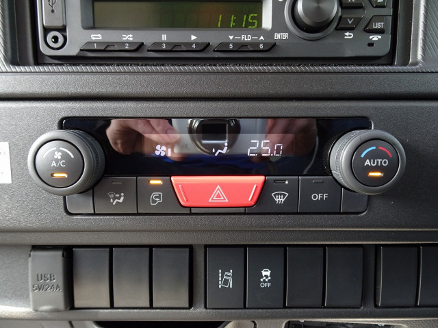 Isuzu elf Small Flat body 2TG-NJR88AF(103745) 38枚目