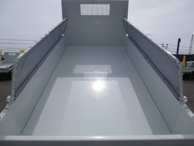 三菱ふそう キャンター 小型 土砂ダンプ 2RG-FBA60(103748) 10枚目