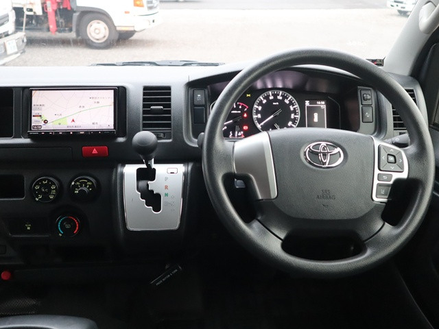 トヨタ ハイエース 小型 バン 3BA-TRH214W(103750) 41枚目