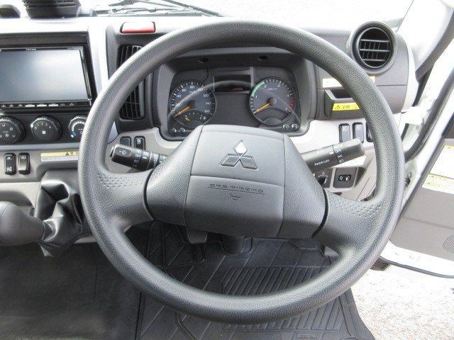 三菱ふそう キャンター 小型 平ボディ（クレーン付） 2PG-FEB80(103751) 16枚目