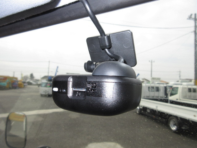 三菱ふそう キャンター 小型 平ボディ（クレーン付） 2PG-FEB80(103751) 22枚目