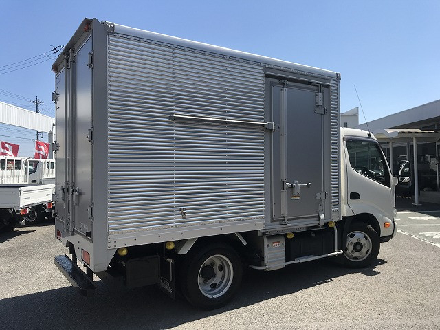 日野 デュトロ 小型 バン 2RG-XZU605M(103756) 6枚目