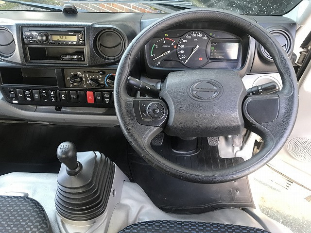 日野 デュトロ 小型 バン 2RG-XZU605M(103756) 28枚目