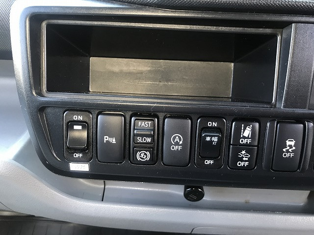 日野 デュトロ 小型 バン 2RG-XZU605M(103756) 32枚目