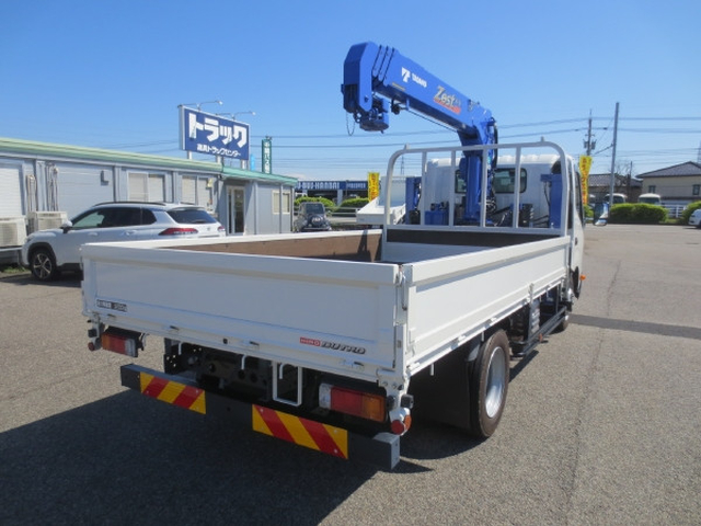 日野 デュトロ 小型 平ボディ（クレーン付） 2KG-XZU712M(103758) 4枚目