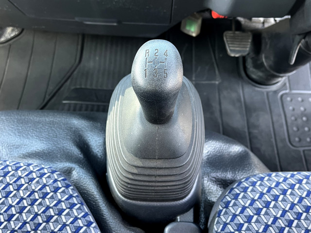 日産自動車 アトラス 小型 平ボディ 2RG-AHR88A(103759) 17枚目