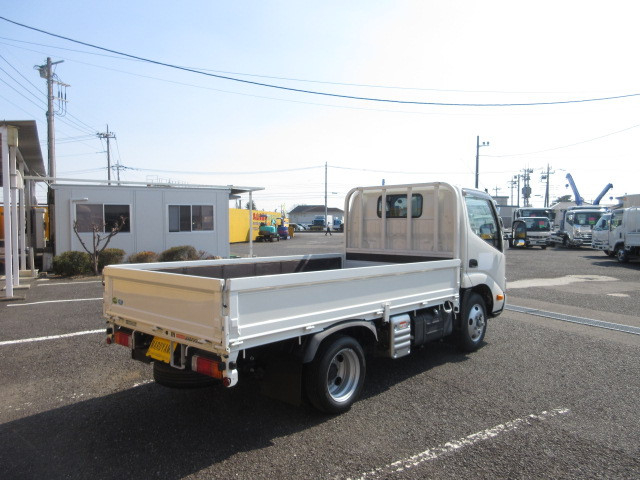 日野 デュトロ 小型 平ボディ 2RG-XZC605M(103761) 4枚目