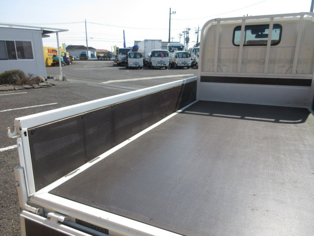 日野 デュトロ 小型 平ボディ 2RG-XZC605M(103761) 10枚目