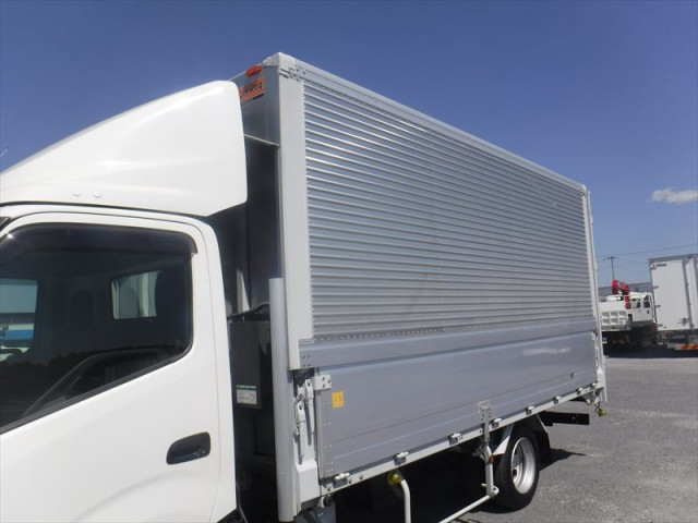 日野 デュトロ 小型 ウィング 2RG-XZU710M(103762) 2枚目