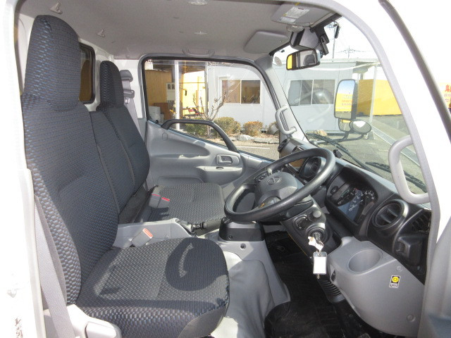 日野 デュトロ 小型 平ボディ 2RG-XZC605M(103761) 14枚目