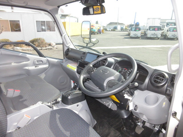 日野 デュトロ 小型 平ボディ 2RG-XZC605M(103761) 15枚目
