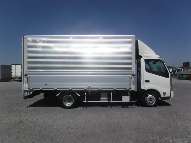 日野 デュトロ 小型 ウィング 2RG-XZU710M(103762) 7枚目