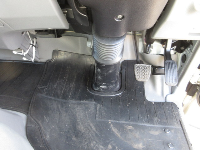 日野 デュトロ 小型 平ボディ 2RG-XZC605M(103761) 19枚目