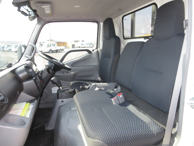 日野 デュトロ 小型 平ボディ 2RG-XZC605M(103761) 23枚目