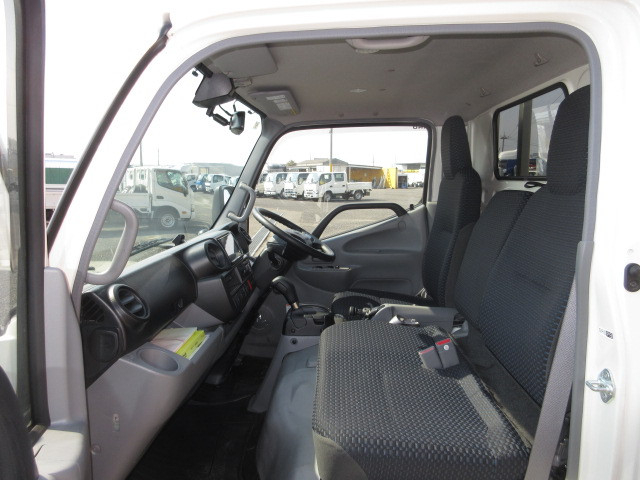 日野 デュトロ 小型 平ボディ 2RG-XZC605M(103761) 25枚目