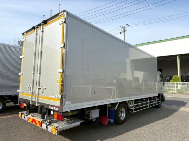 いすゞ フォワード 増トン 冷蔵冷凍バン 2RG-FSR90T2(103764) 3枚目