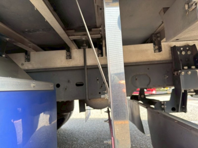 いすゞ フォワード 増トン 冷蔵冷凍バン 2RG-FSR90T2(103764) 13枚目