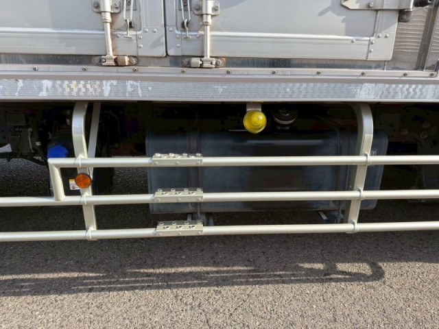 いすゞ フォワード 増トン 冷蔵冷凍バン 2RG-FSR90T2(103764) 16枚目