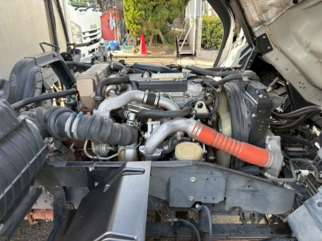 いすゞ フォワード 増トン 冷蔵冷凍バン 2RG-FSR90T2(103764) 23枚目