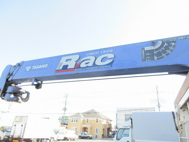 いすゞ エルフ 小型 平ボディ（クレーン付） BDG-NKR85R(7699) 12枚目