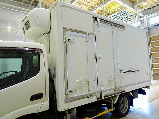 Hino dutro Small Freezer box_body 2RG-XZC645M(103765) 31枚目