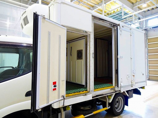 Hino dutro Small Freezer box_body 2RG-XZC645M(103765) 32枚目
