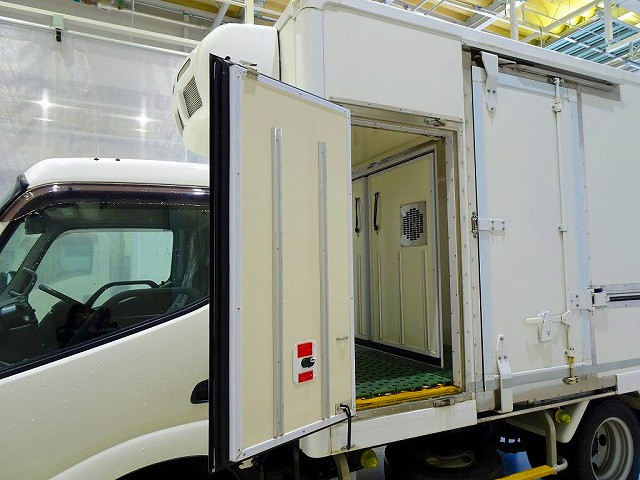 Hino dutro Small Freezer box_body 2RG-XZC645M(103765) 37枚目