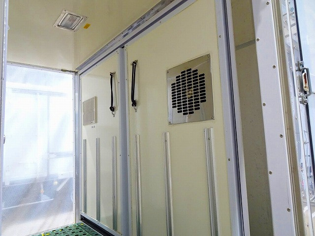 Hino dutro Small Freezer box_body 2RG-XZC645M(103765) 38枚目