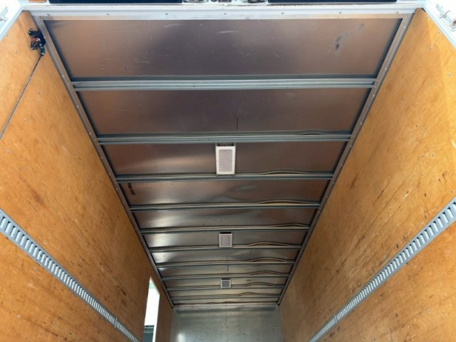 いすゞ フォワード 中型 バン 2RG-FRR90S2(103771) 9枚目