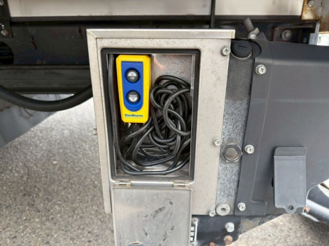 いすゞ フォワード 中型 バン 2RG-FRR90S2(103771) 12枚目