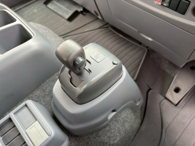 いすゞ フォワード 中型 バン 2RG-FRR90S2(103771) 22枚目