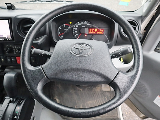 トヨタ トヨエース 小型 平ボディ TKG-XZC605(103776) 4枚目