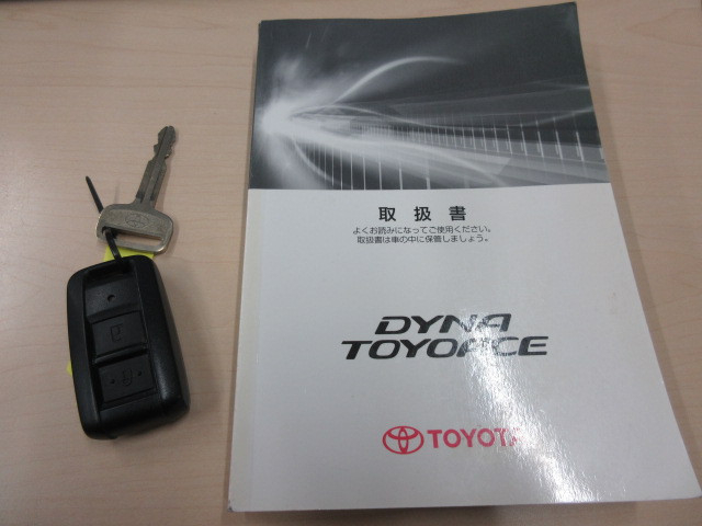 トヨタ トヨエース 小型 平ボディ TKG-XZC605(103776) 5枚目