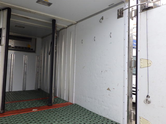 いすゞ エルフ 小型 冷蔵冷凍バン TPG-NHR85AN(103777) 24枚目